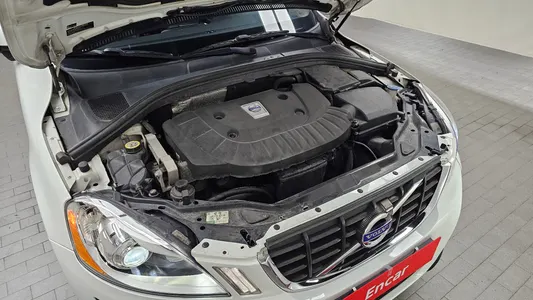 Volvo XC60 D4 2013 6