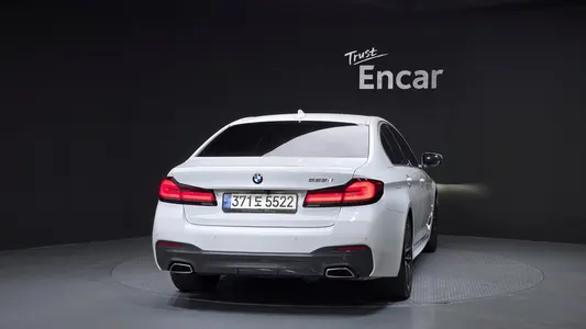 BMW 5 Series (G30) 523d M 2021 4