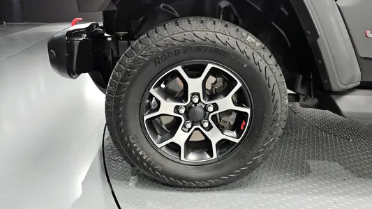 Jeep (JL) 2.0 4 2018 5