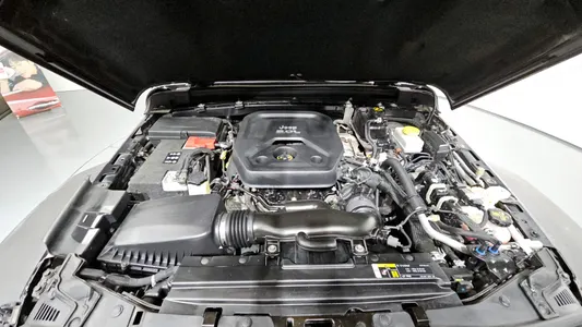 Jeep (JL) 2.0 4 2018 6