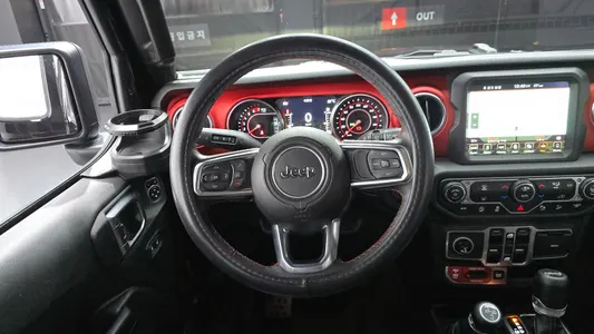 Jeep (JL) 2.0 4 2018 13