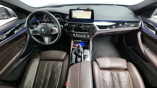 BMW 5 Series (G30) 530i M 2019 7