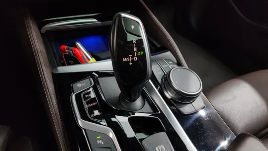BMW 5 Series (G30) 530i M 2019 9