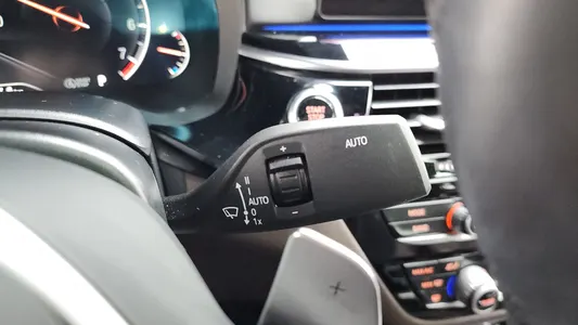 BMW 5 Series (G30) 530i M 2019 30