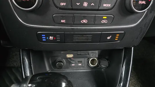 Kia R 2.0 2WD 2013 13