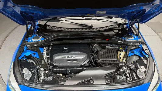 BMW 1 Series (F40) 120i M 2022 6
