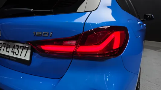 BMW 1 Series (F40) 120i M 2022 23