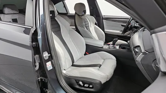 BMW M5 (F90) M5 2019 11