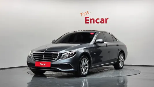 Mercedes-Benz E-Class W213 E220d 4MATIC 2019