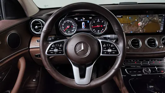 Mercedes-Benz E-Class W213 E220d 4MATIC 2019 14