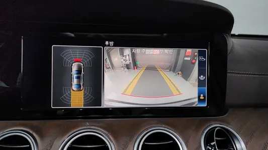 Mercedes-Benz E-Class W213 E220d 4MATIC 2019 15