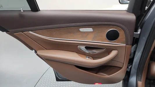 Mercedes-Benz E-Class W213 E220d 4MATIC 2019 25