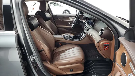 Mercedes-Benz E-Class W213 E220d 4MATIC 2019 26