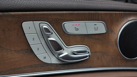Mercedes-Benz E-Class W213 E220d 4MATIC 2019 31
