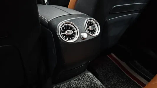 Mercedes-Benz GLC-Class X253 GLC300 4MATIC 2020 35