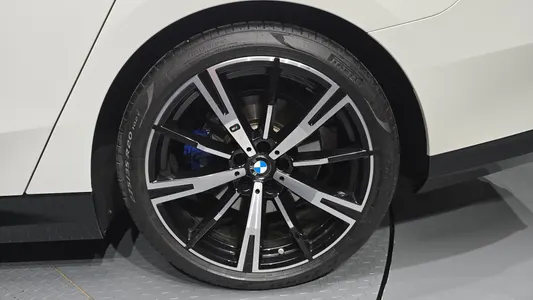 BMW 5 Series (G60) 530i xDrive M 2024 21