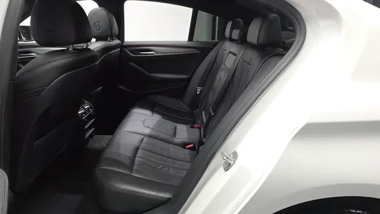BMW 5 Series (G30) 520d xDrive M 2018 26