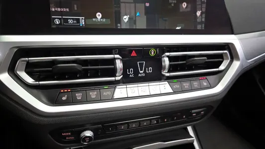 BMW 3 Series (G20) 330e M 2021 30