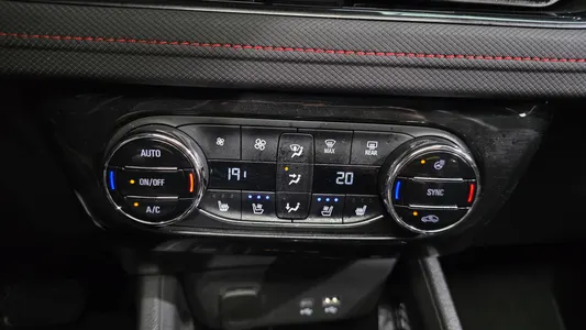Chevrolet 트레일블레이저 1.3 4WD 2024 32