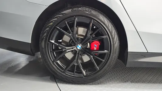 BMW 5 Series (G60) 520i 2024 5