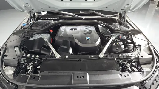 BMW 5 Series (G60) 520i 2024 6