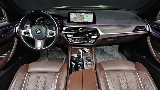 BMW 5 Series (G30) 530i M 2019 6