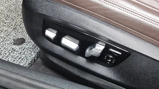 BMW 5 Series (G30) 530i M 2019 19