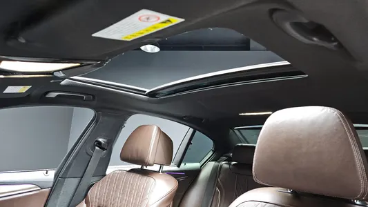 BMW 5 Series (G30) 530i M 2019 15