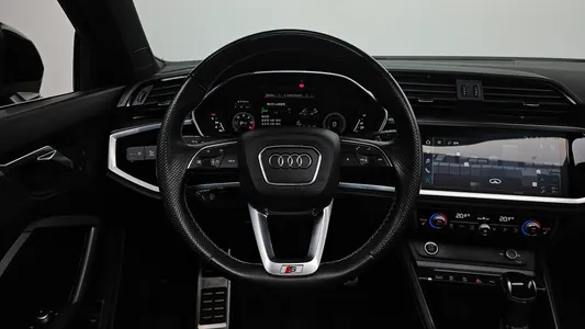 Audi Q3 (F3) 35 TDI 2022 12