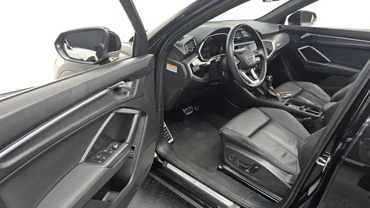 Audi Q3 (F3) 35 TDI 2022 9
