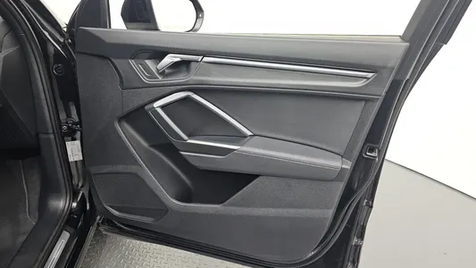 Audi Q3 (F3) 35 TDI 2022 27