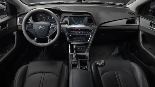 Hyundai LF LPI 2014 7