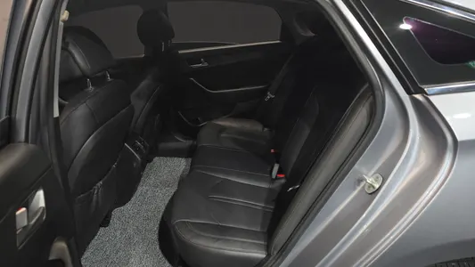 Hyundai LF LPI 2014 12