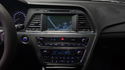 Hyundai LF LPI 2014 14