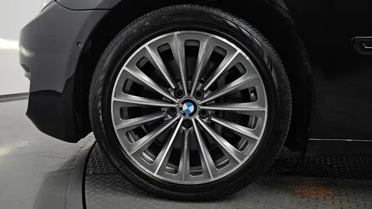 BMW 7 Series (F01) 750Li xDrive B&O 2013 4