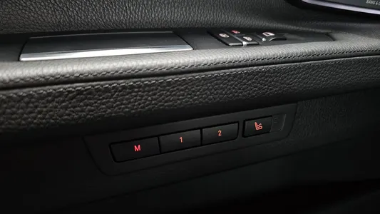 BMW 7 Series (F01) 750Li xDrive B&O 2013 35