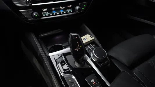 BMW 6 Series GT (G32) 640i xDrive 2020 8
