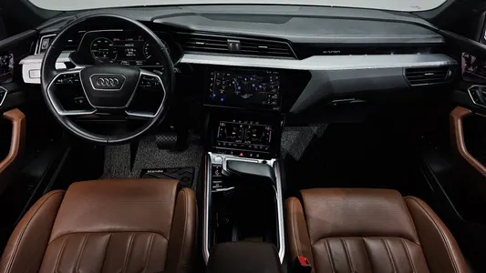 Audi e- 55 2020 6