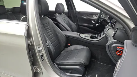 Mercedes-Benz E-Class W213 E350 4MATIC AMG Line 2022 11