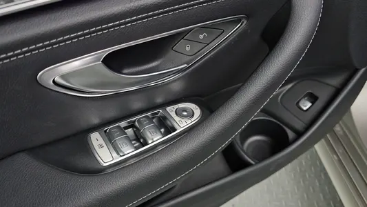 Mercedes-Benz E-Class W213 E350 4MATIC AMG Line 2022 16