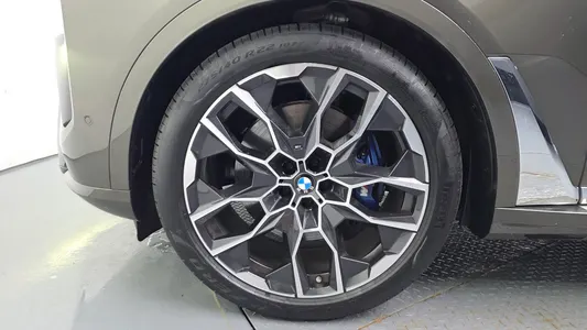 BMW X7 (G07) xDrive 40i M 6 2025 5