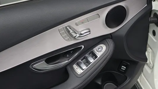 Mercedes-Benz C-Class W205 C200 2020 18