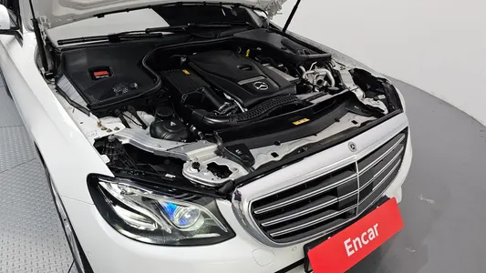 Mercedes-Benz E-Class W213 E300 4MATIC 2020 6
