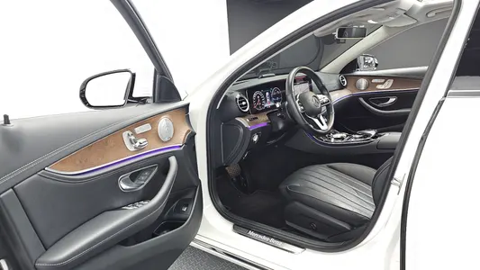 Mercedes-Benz E-Class W213 E300 4MATIC 2020 10