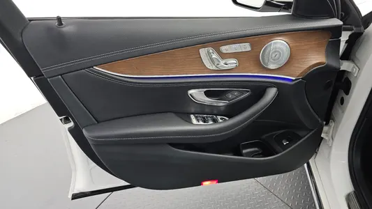 Mercedes-Benz E-Class W213 E300 4MATIC 2020 24