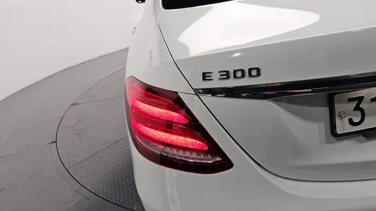 Mercedes-Benz E-Class W213 E300 4MATIC 2020 23
