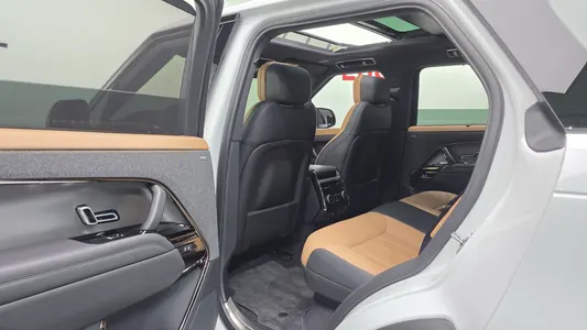 Land Rover 3 P360 HSE 2025 17