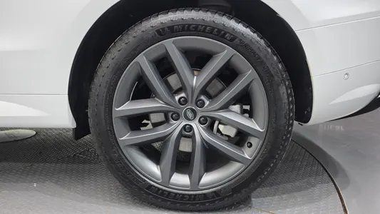 Land Rover 3 P360 HSE 2025 21