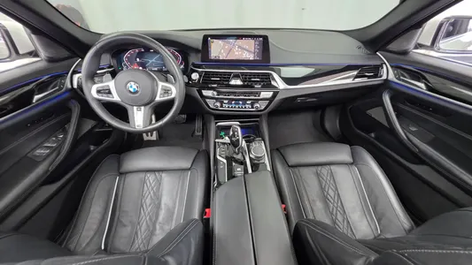 BMW 5 Series (G30) 520d M 2020 7
