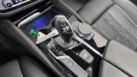 BMW 5 Series (G30) 520d M 2020 9